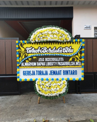 Papan Bunga Duka di Lembah Lubuk Manik